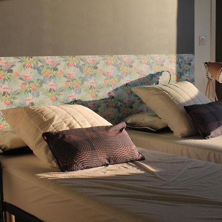 Ferienwohnung Plein Sud Avec Jacuzzi Privatif Et Parking Prive Sarlat Exterior foto